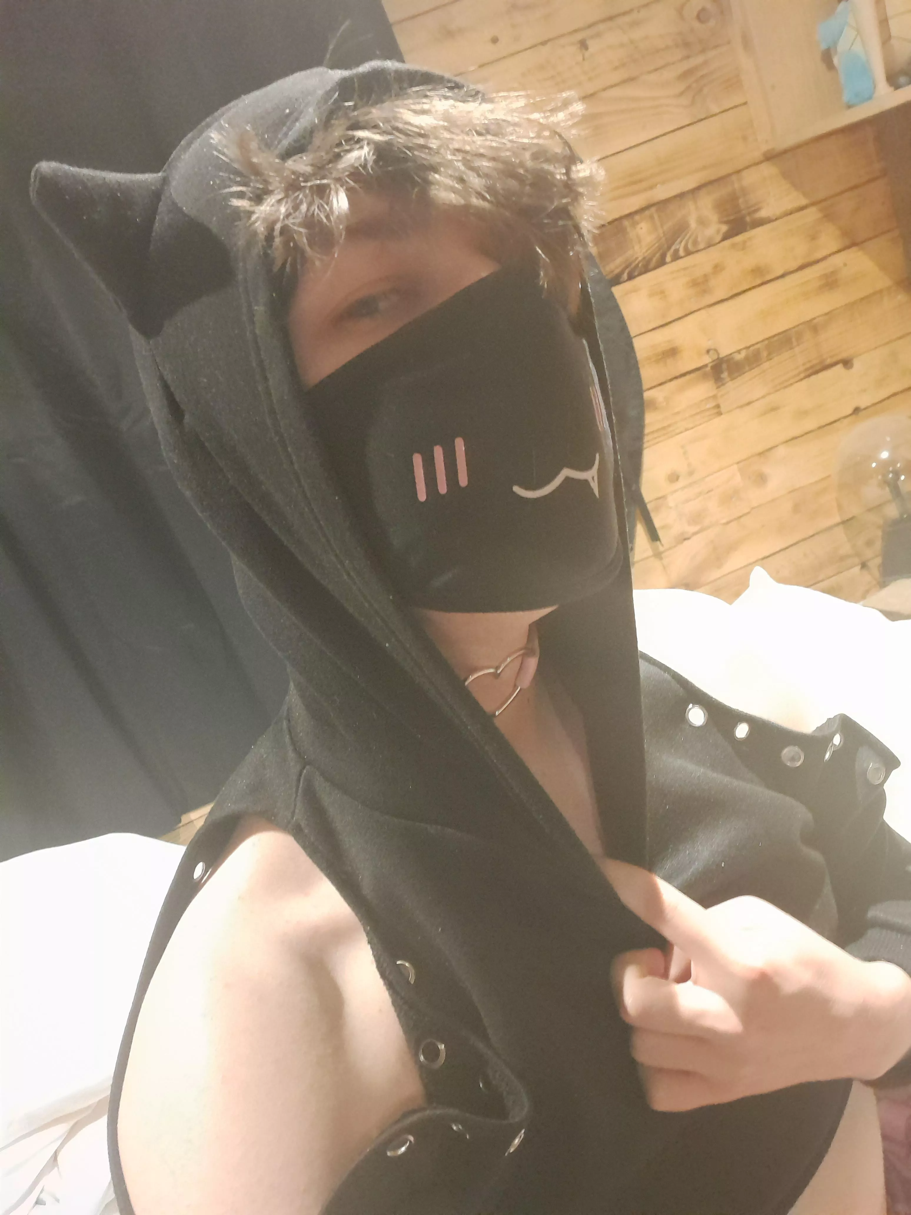 My hair is a bit short but I feel sorta cute :P