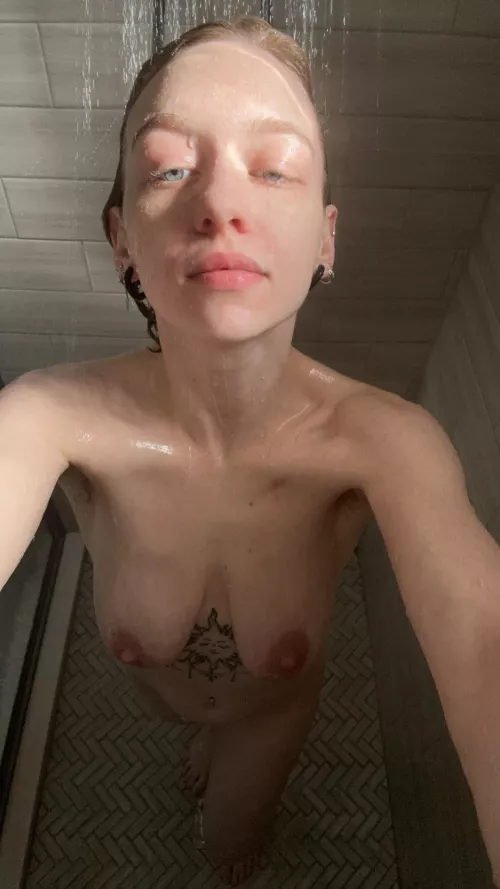 pov showering with mommy💦❤️ (i’m 5’3”) 