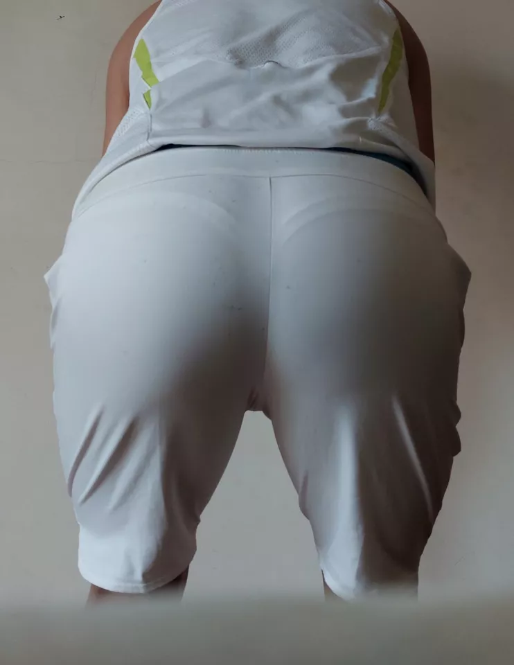 Pre-run booty shot hehe hope someone enjoys the view :P