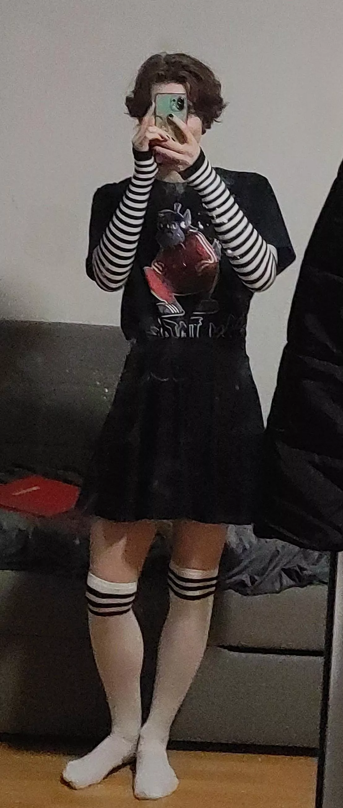 Same outfit different socks :3 