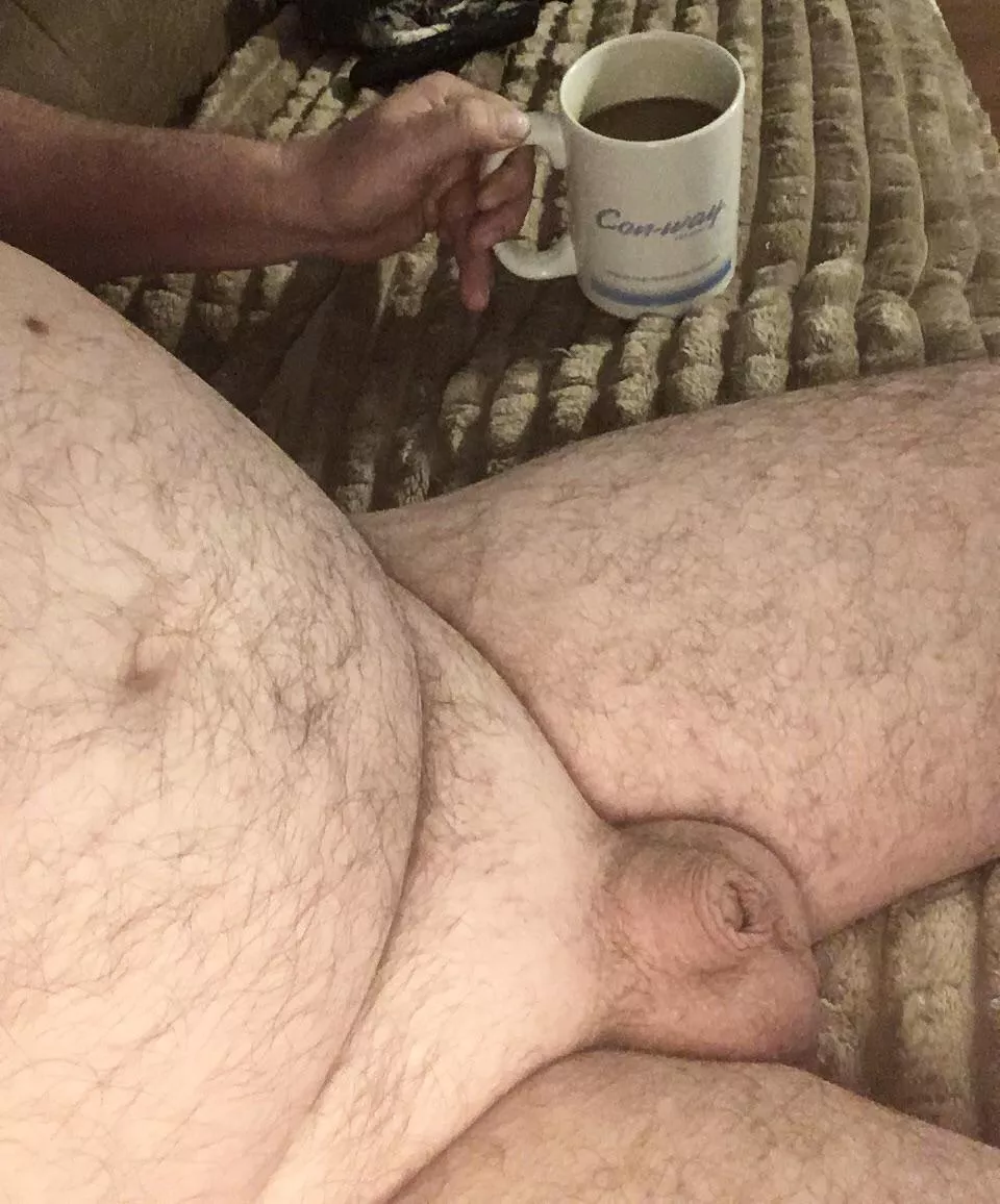 Sunday coffee offering. Ladies, you know what to do. 🤣