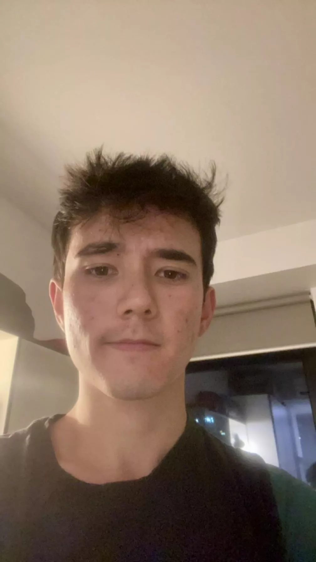 teach me how to take good selfies I'm begging 🤕