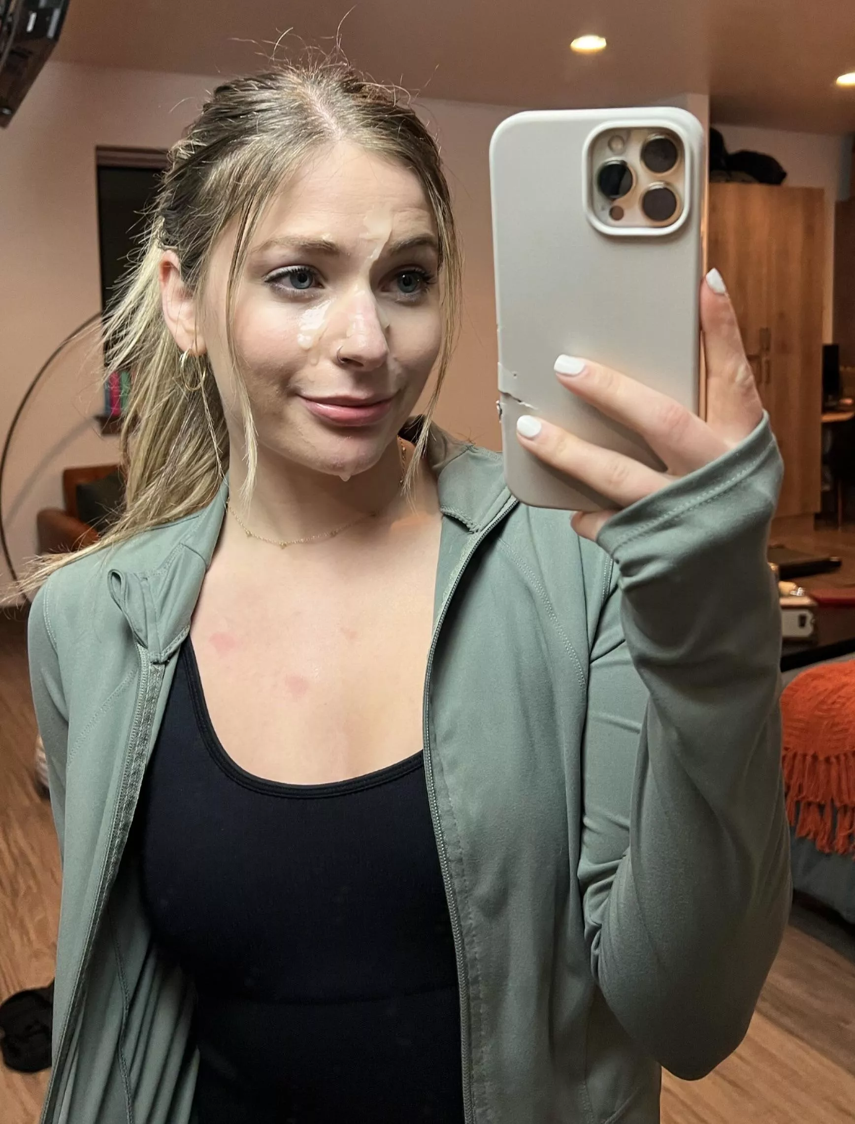 The only treat I want this is Easter is cum