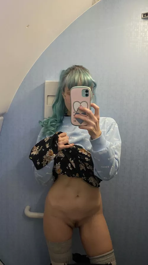Took this on a long flight. Will you judge me if I brought you into the airplane bathroom to fuck?