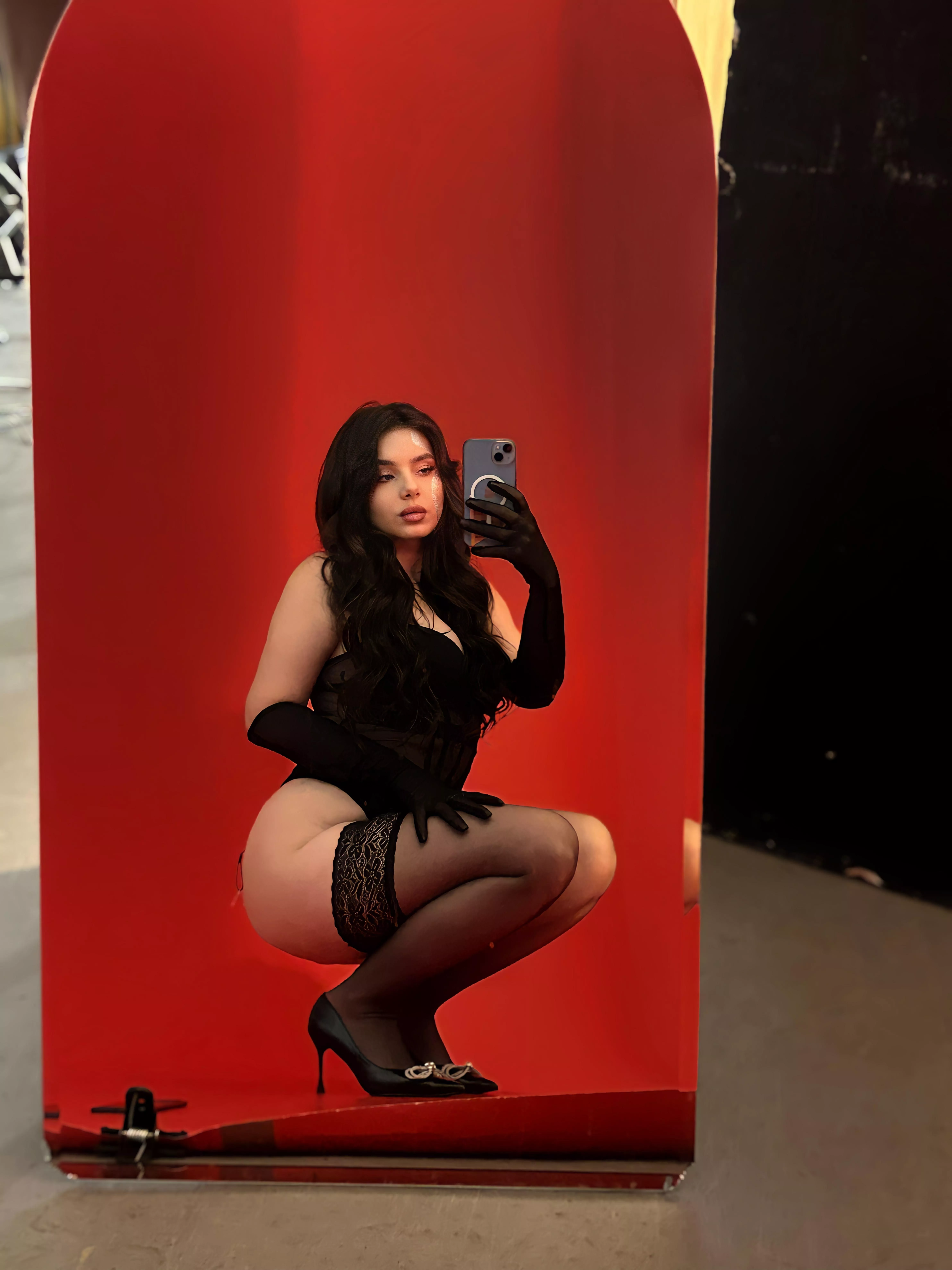 U will not forget wild sex on the back sit of your car when I wear this stockings