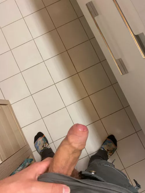 Wanna get me really hard 😏 sc mariusmeier23