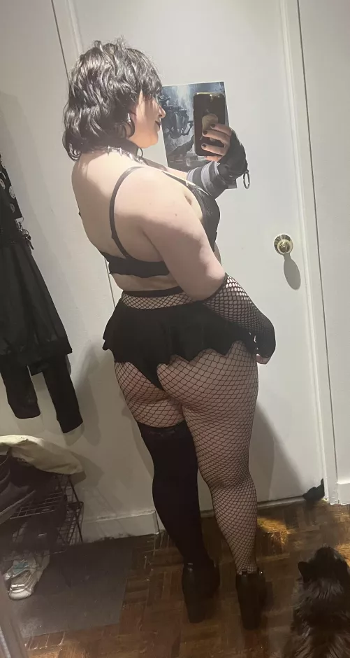 What do you think of thick goth sluts?