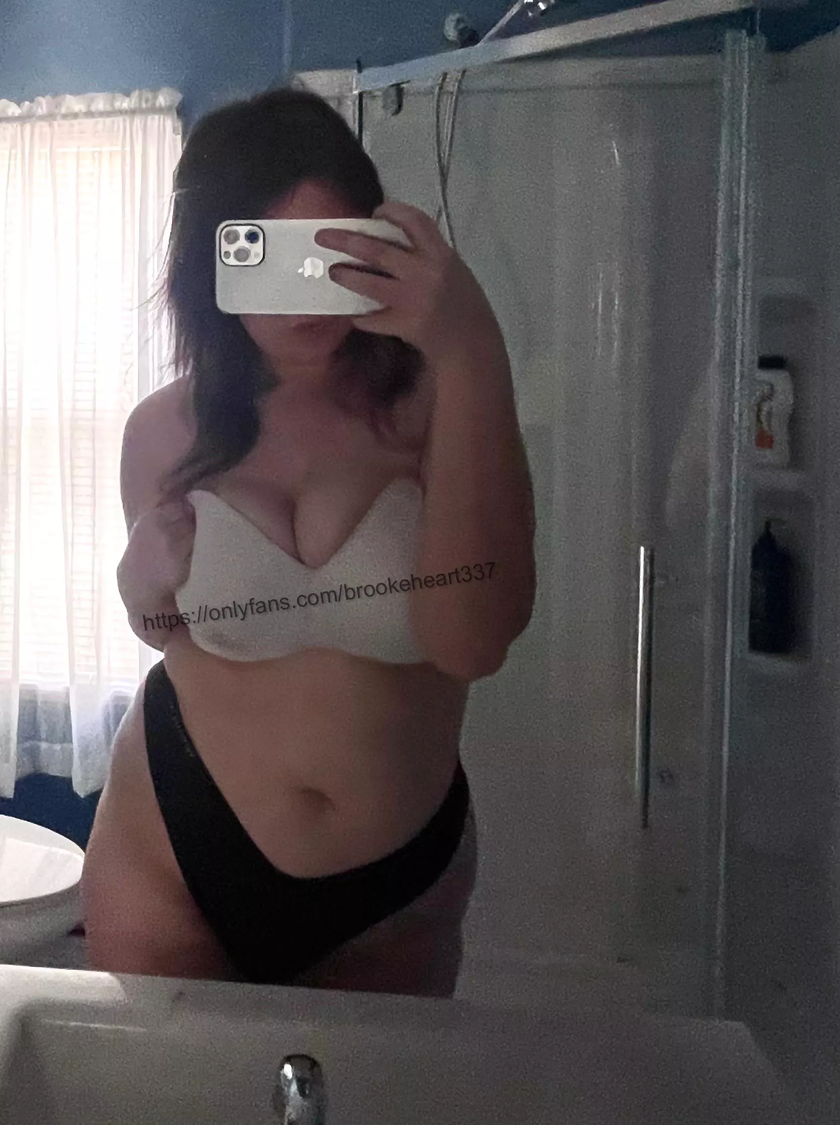 Who can record for me, while I play with myself? 😜💦