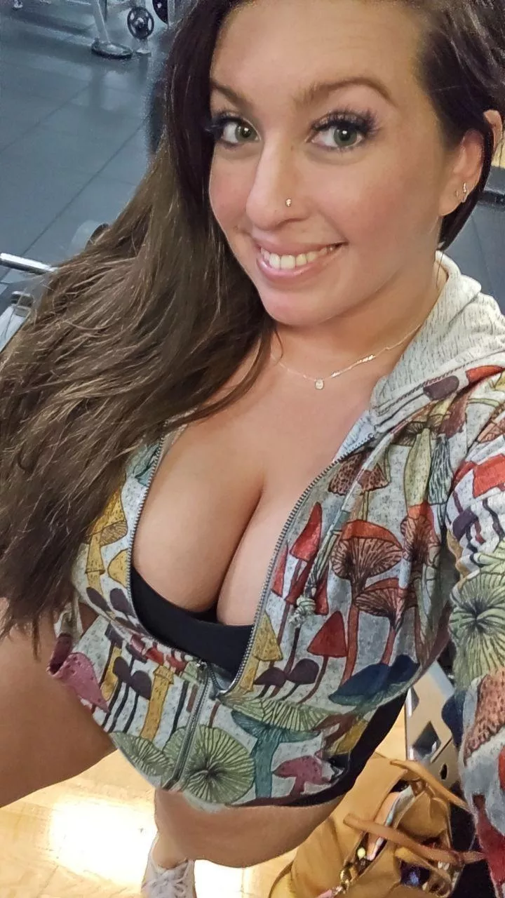 Who enjoys mushrooms 