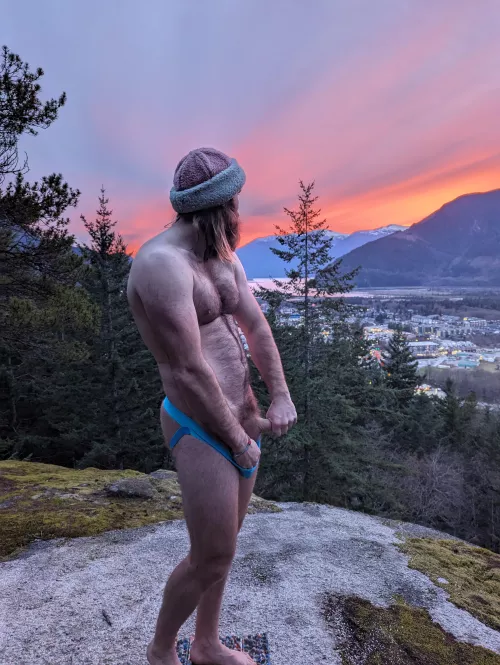 Who wants to fuck in view of a whole town?