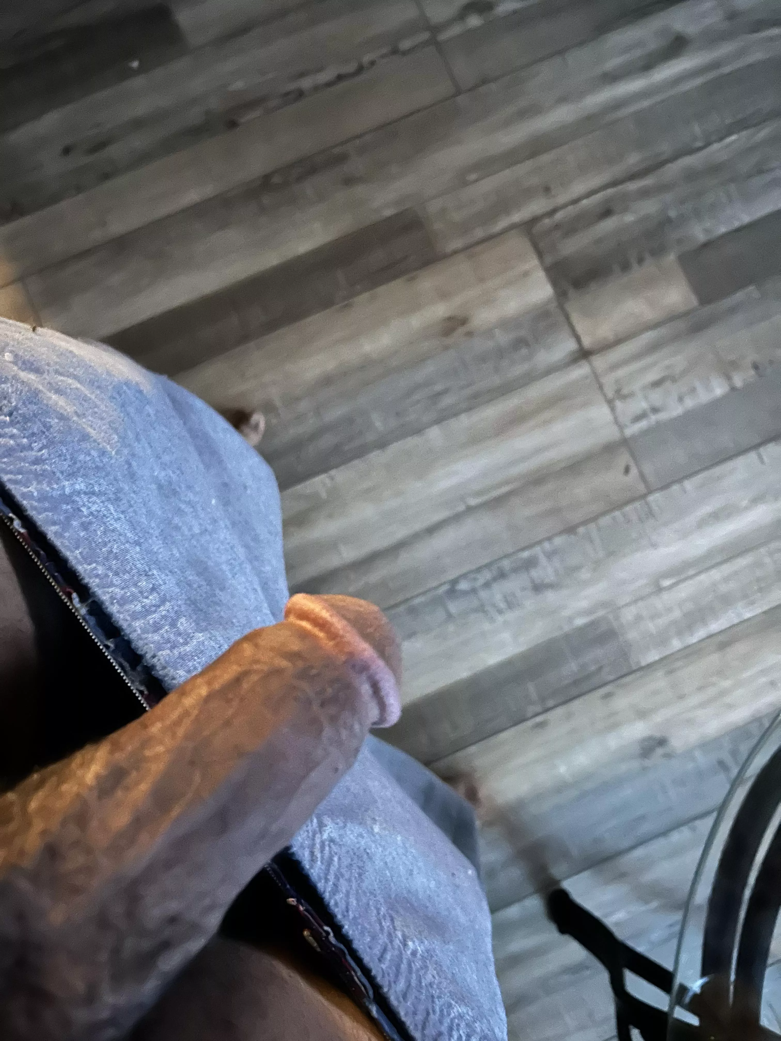 Who’s hungry 94513 dl hit me