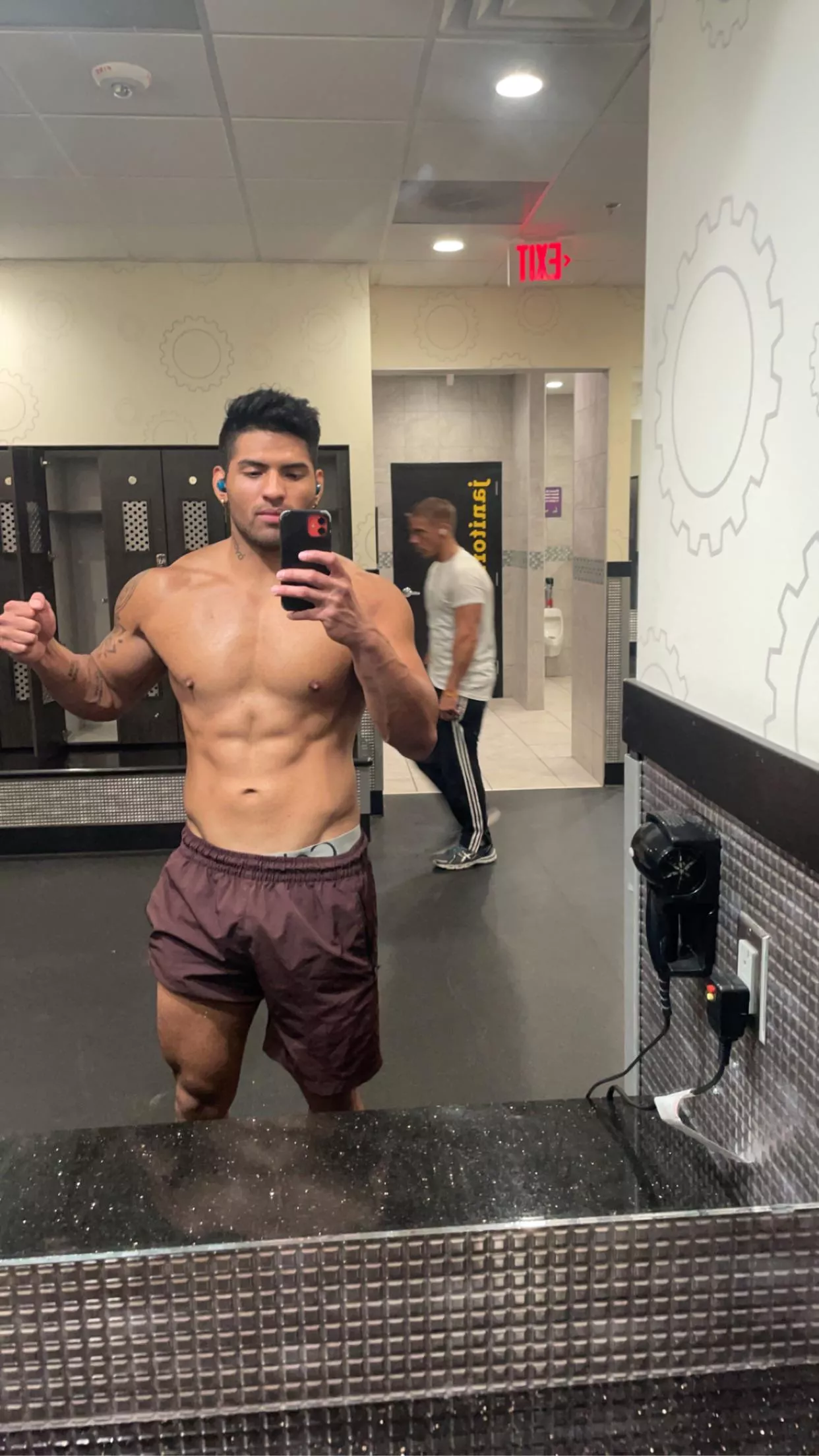 Wish I had some one to play with 😢