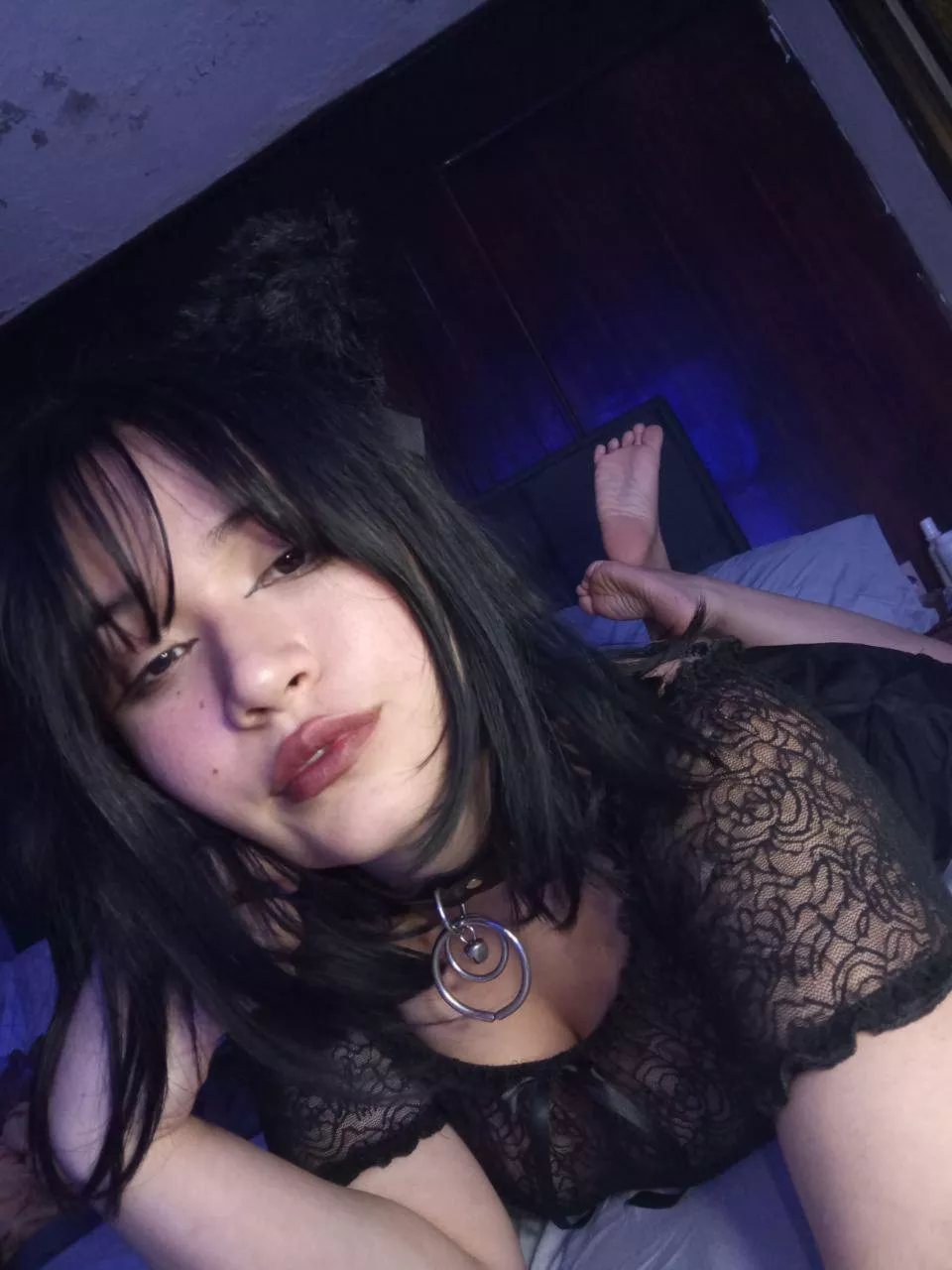 Would you adopt me and take me home 🖤🐾