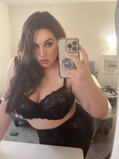 Would you fuck this married mom next door when the kids are in school