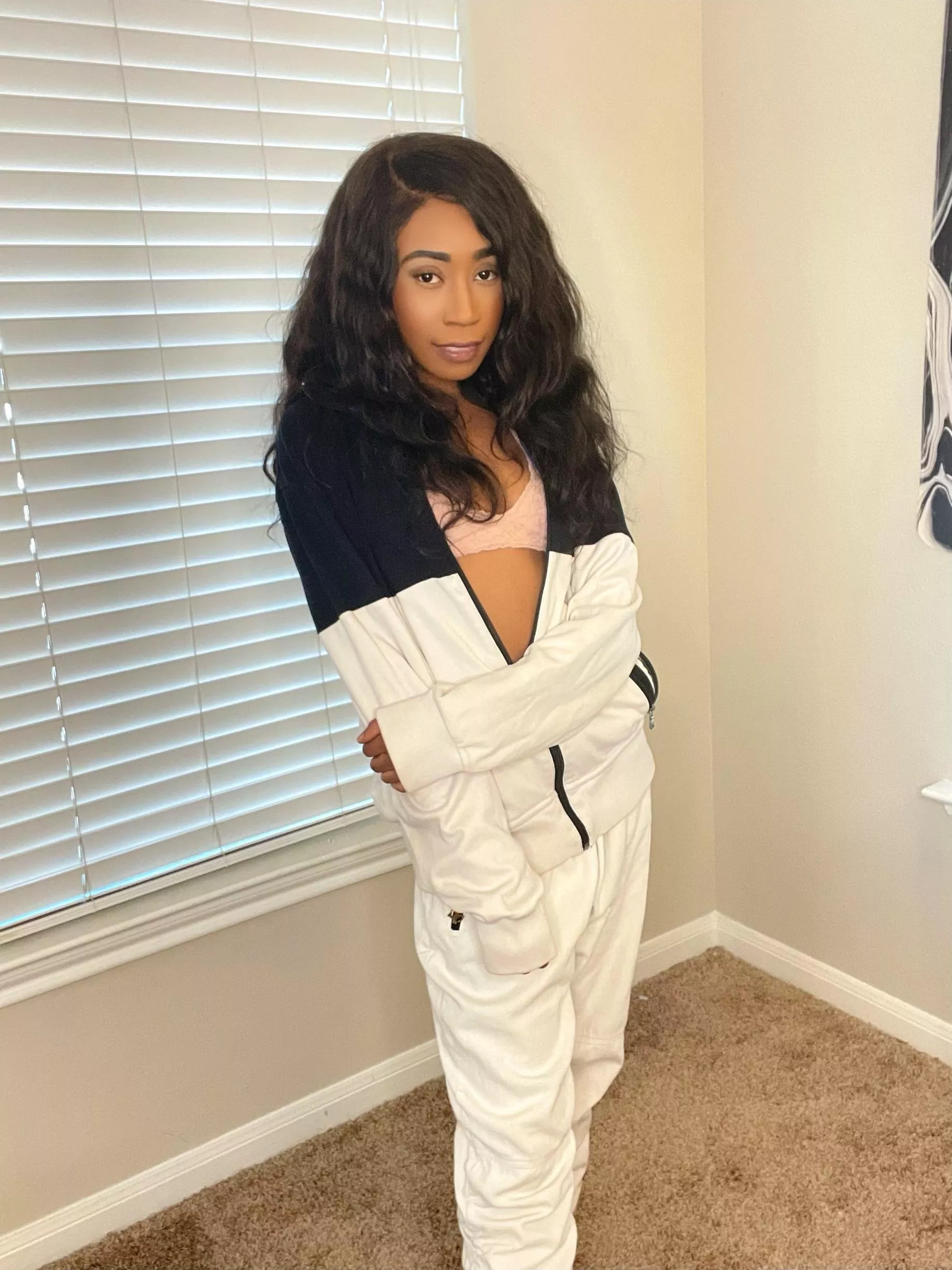 Your jacket is a good boyfriend material... I also looove your manly scent on it ughh