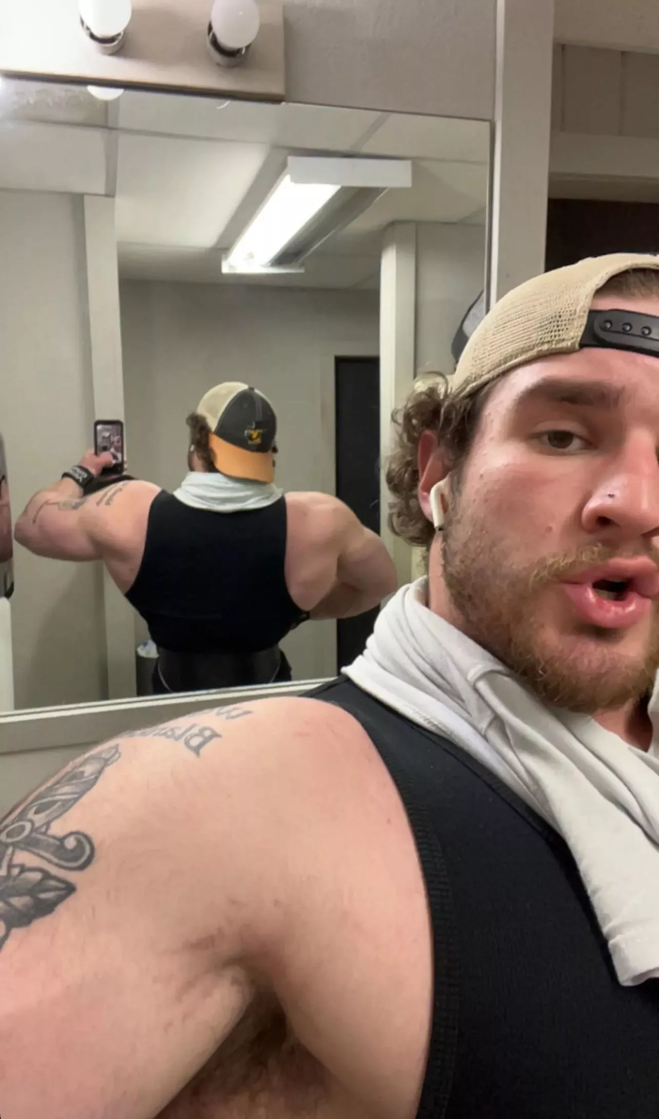 19 m NC liberal looking for conservative alphas to redpill/roleplay @schuy03