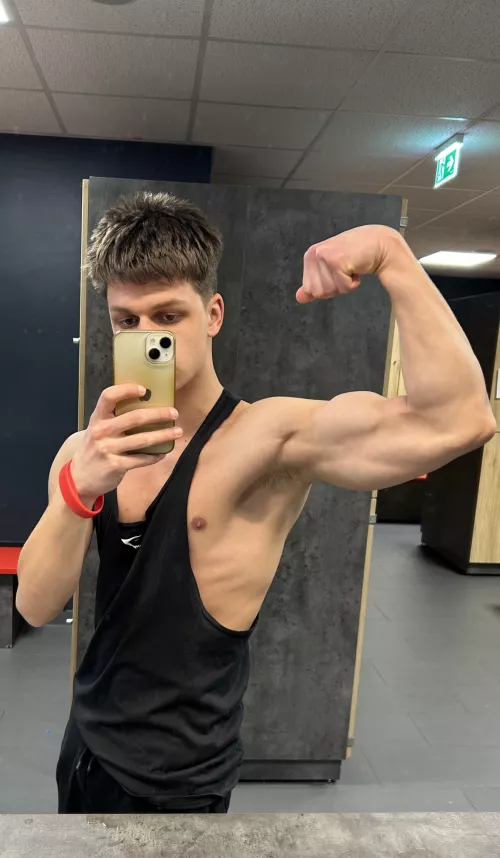 (19)Any pit lovers ?