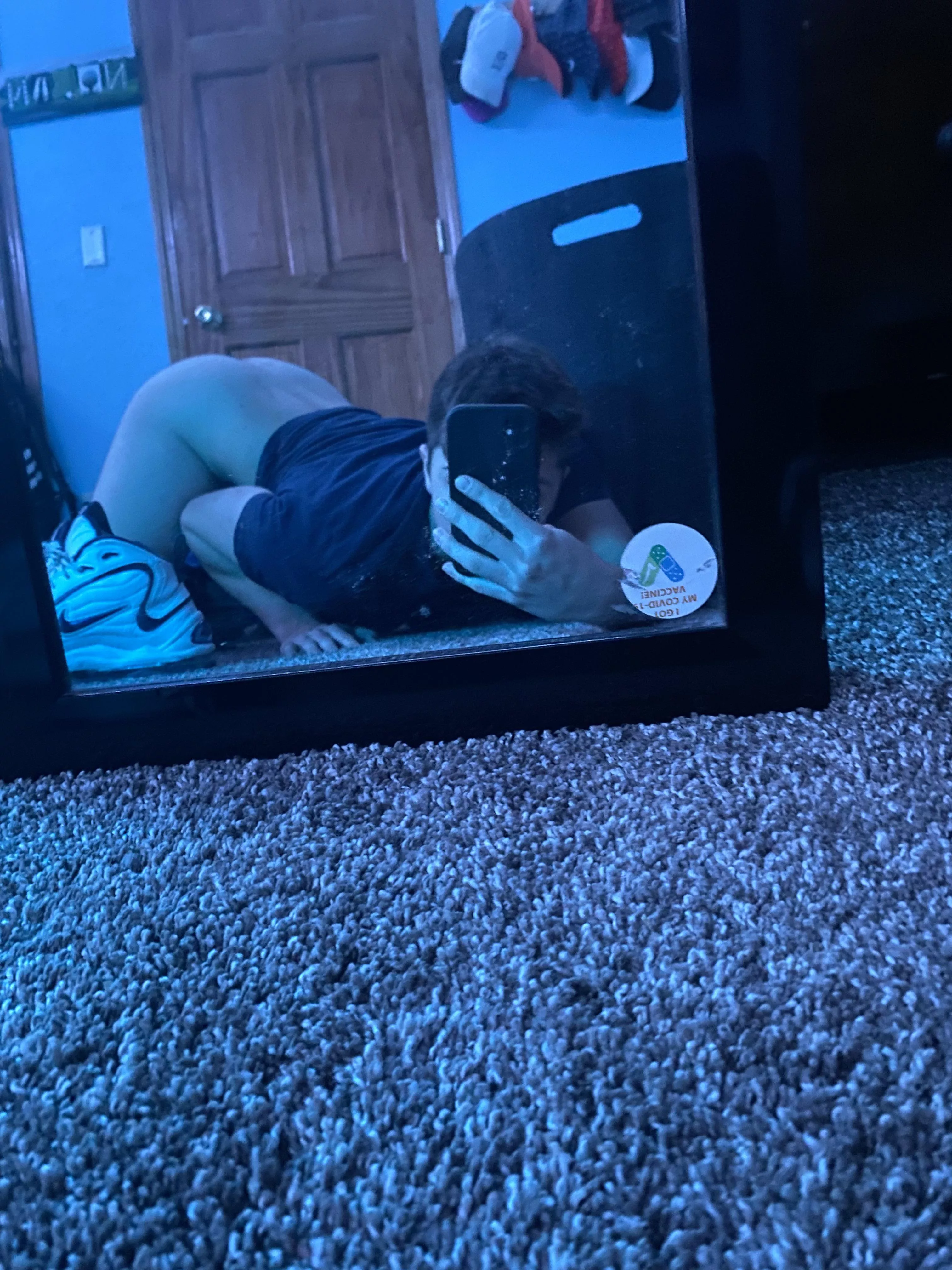 20 , i wish someone could be behind me right now 😕❤️