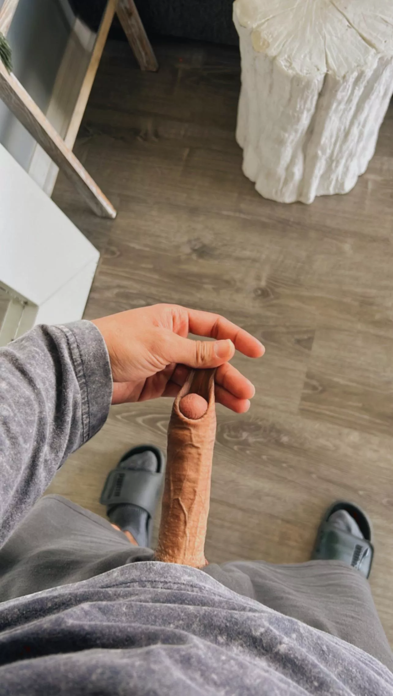 (28) Love playing with my skin.