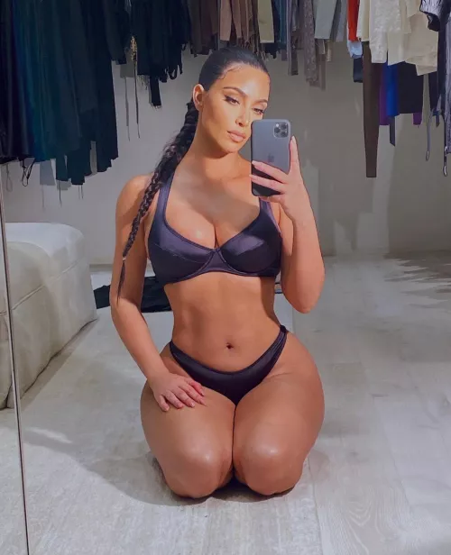 eyes rolling back tongue out for queen