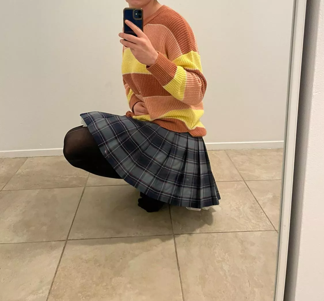 Feeling cute and lonely😢