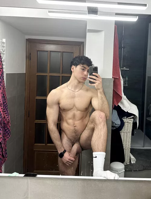 First 3 words that comes to your mind? ⤵️