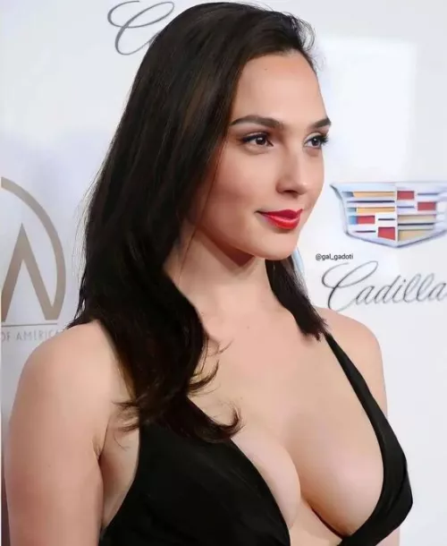 Gal Gadot's tits