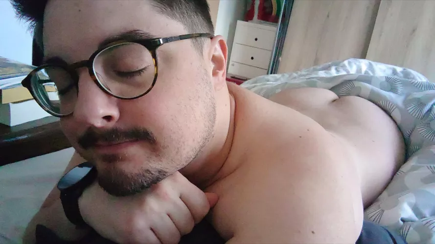 Good morning to the gays in my phone.