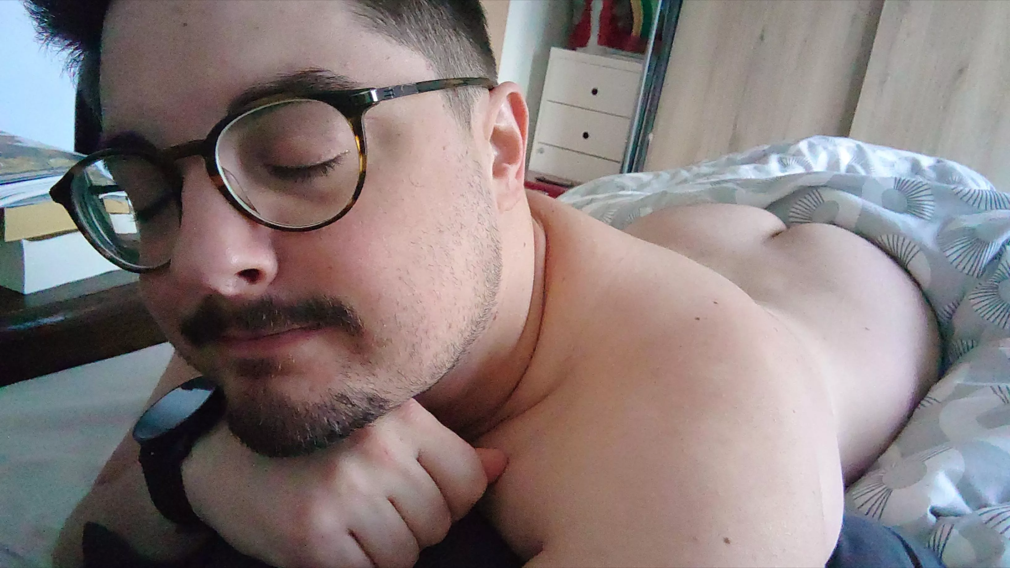 Good morning to the gays in my phone.