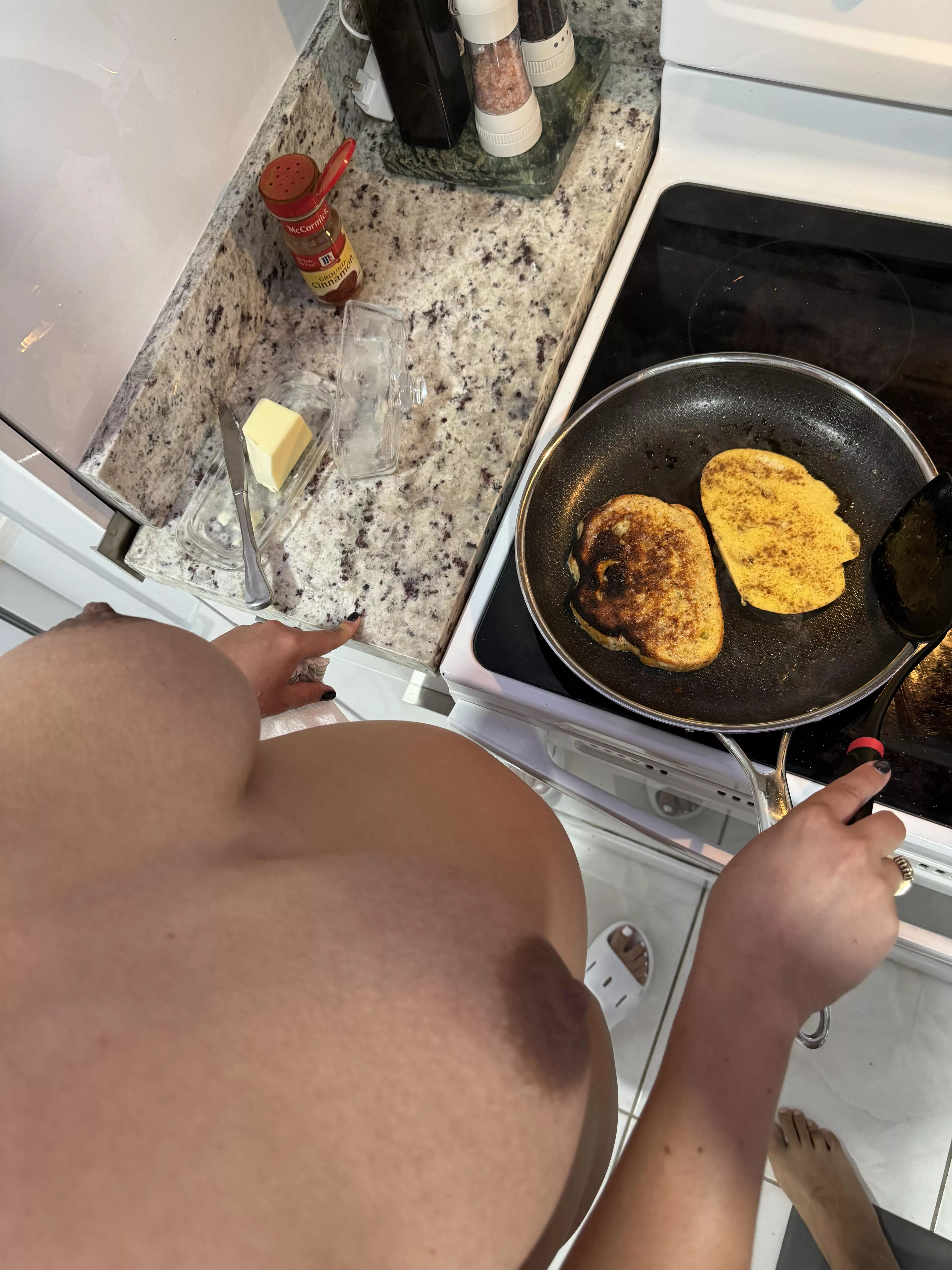 Her bump looks so cute while making breakfast for us 🥰 