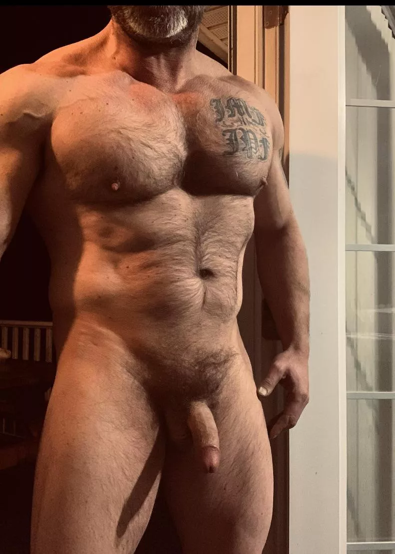 How about a nice big thick daddy to breed you [48] DMs open 