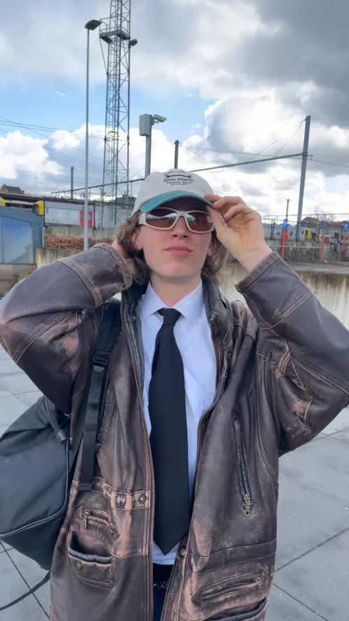 I felt confident in my outfit, what do y’all think? :)