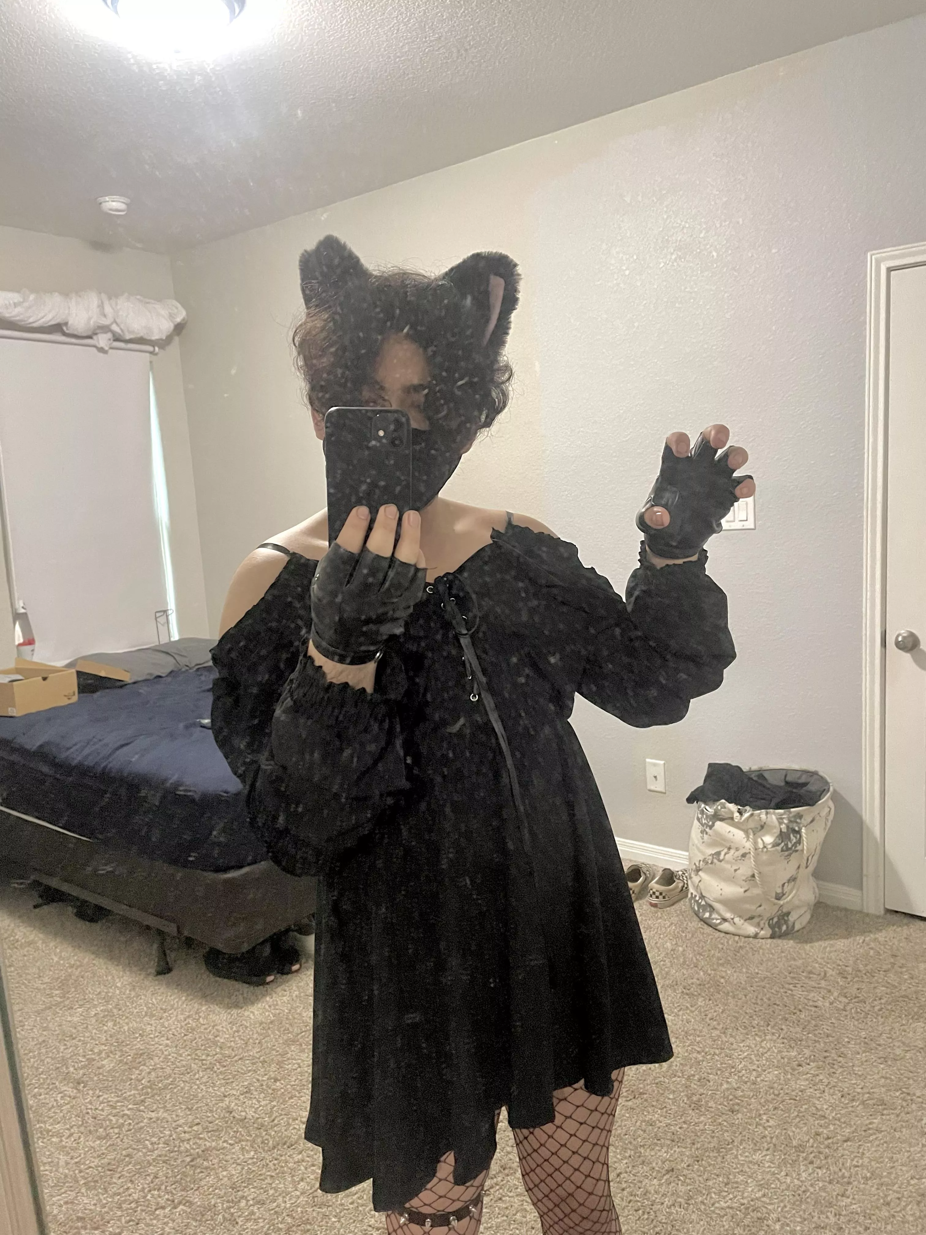 i got a new dress, i think it looks pretty cute