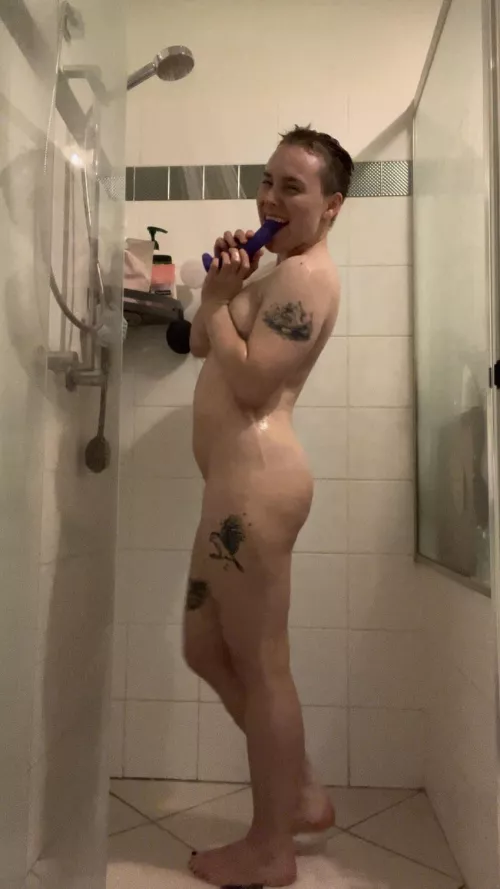 I had so much fun in the shower tonight hehe