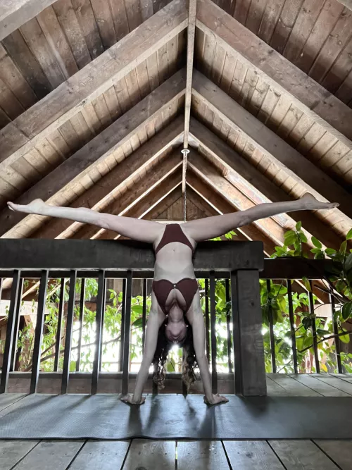 I love practicing handstands