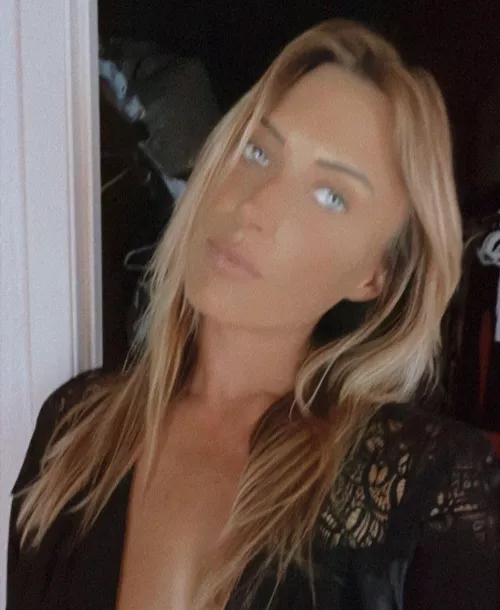 If you think my eyes are pretty, wait til you see what’s under the robe