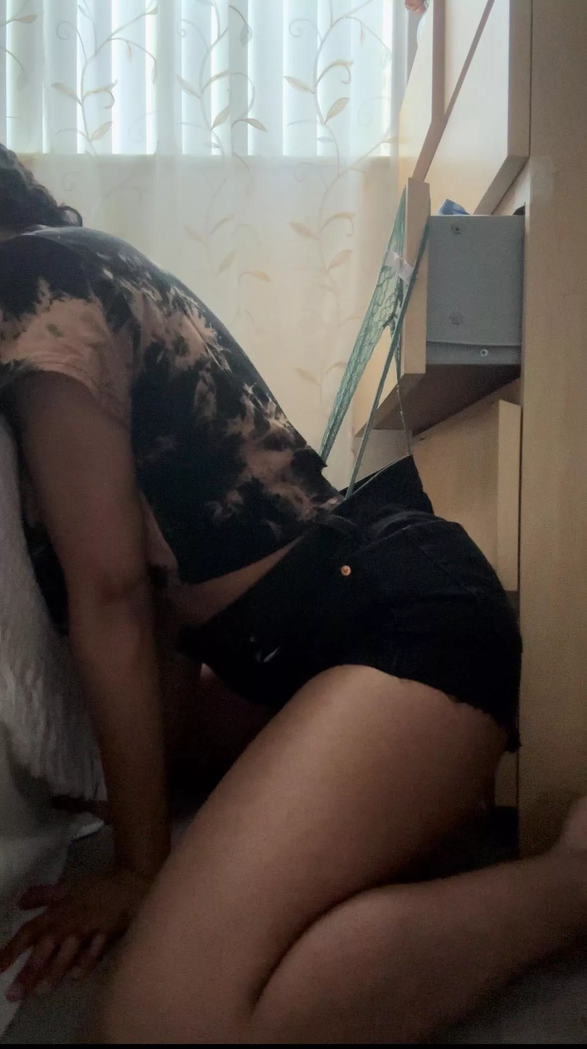 I’ll hook my panties on anything now 🤭🤭