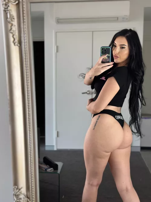 Is this the type of ass you'd spend alll day in