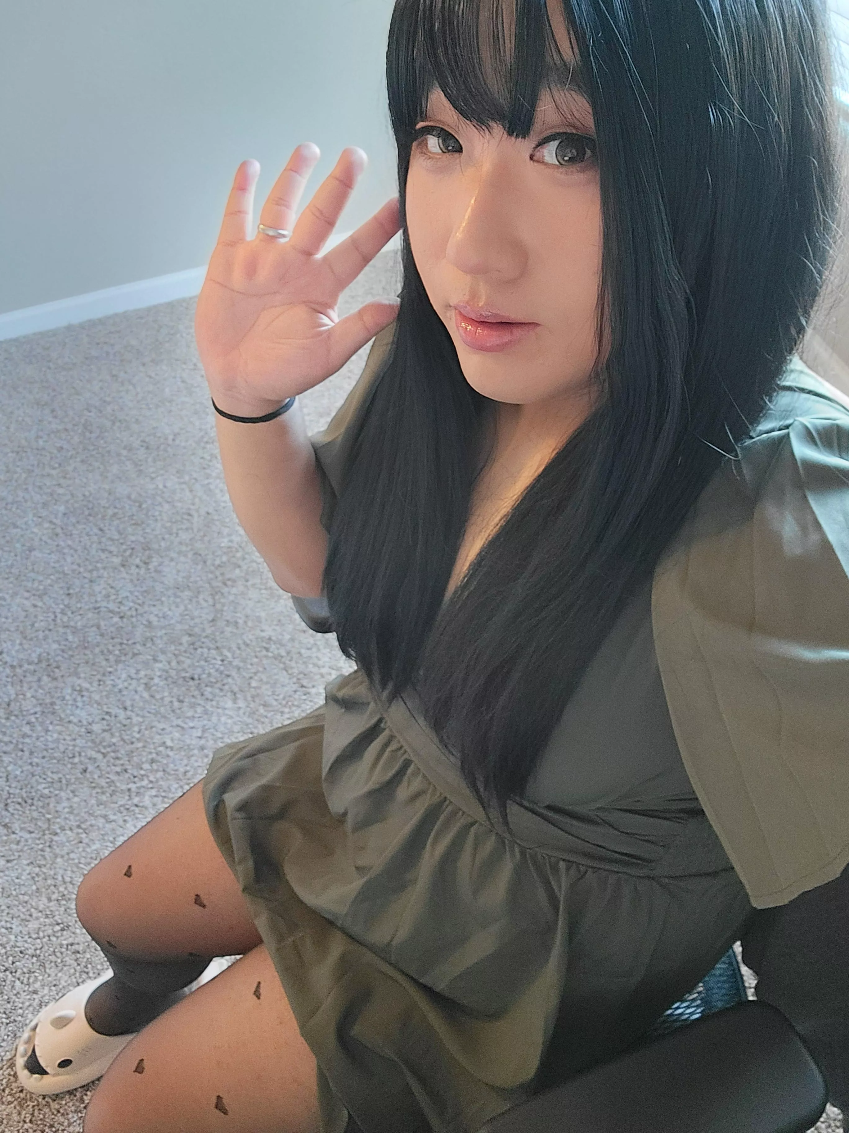 Just found out that my phone actually takes a photo if I show my palm…