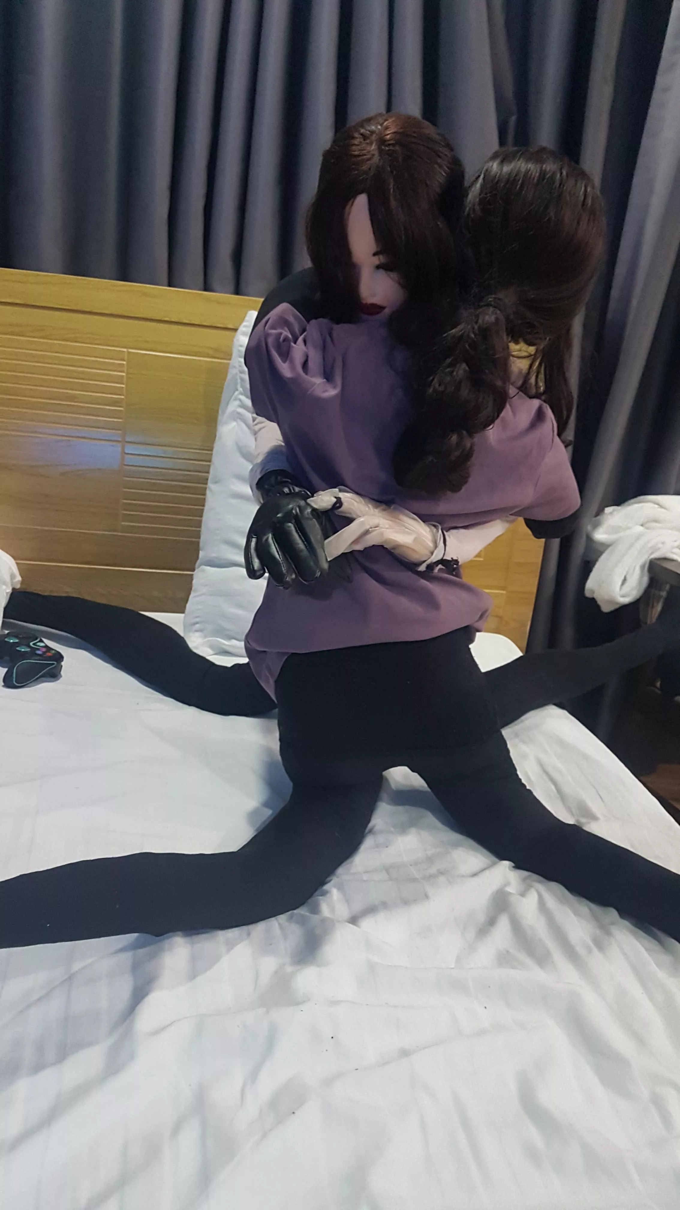 Lime3 and Lime1c AI Dolls last hug before trying to survive their next travel