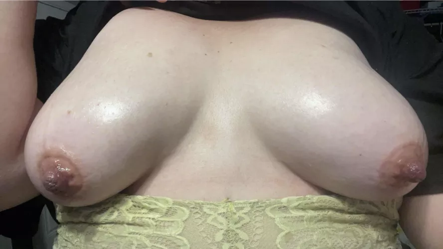 Morning ready for you to suck on them 