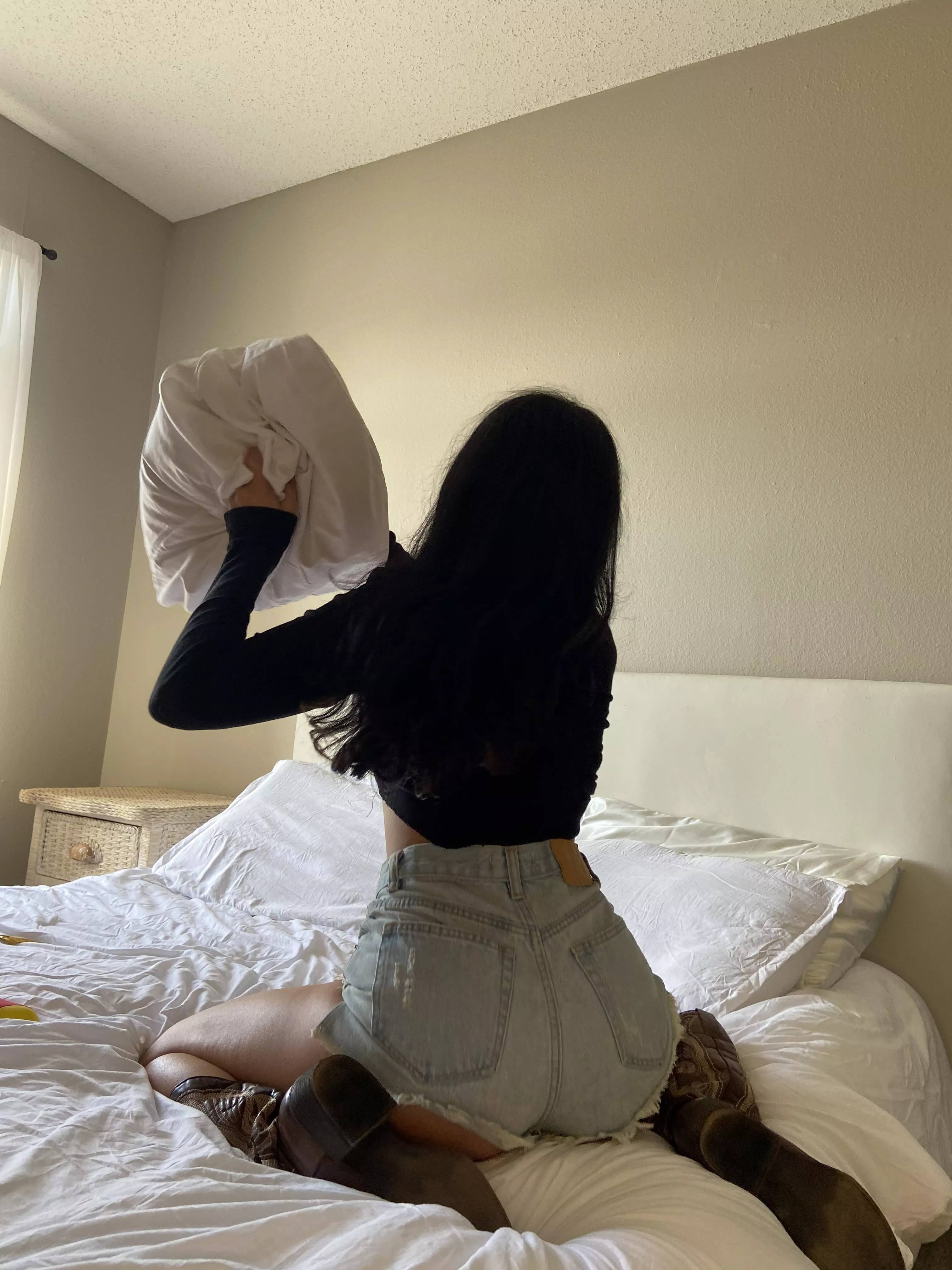 pillow fight ? 👢 