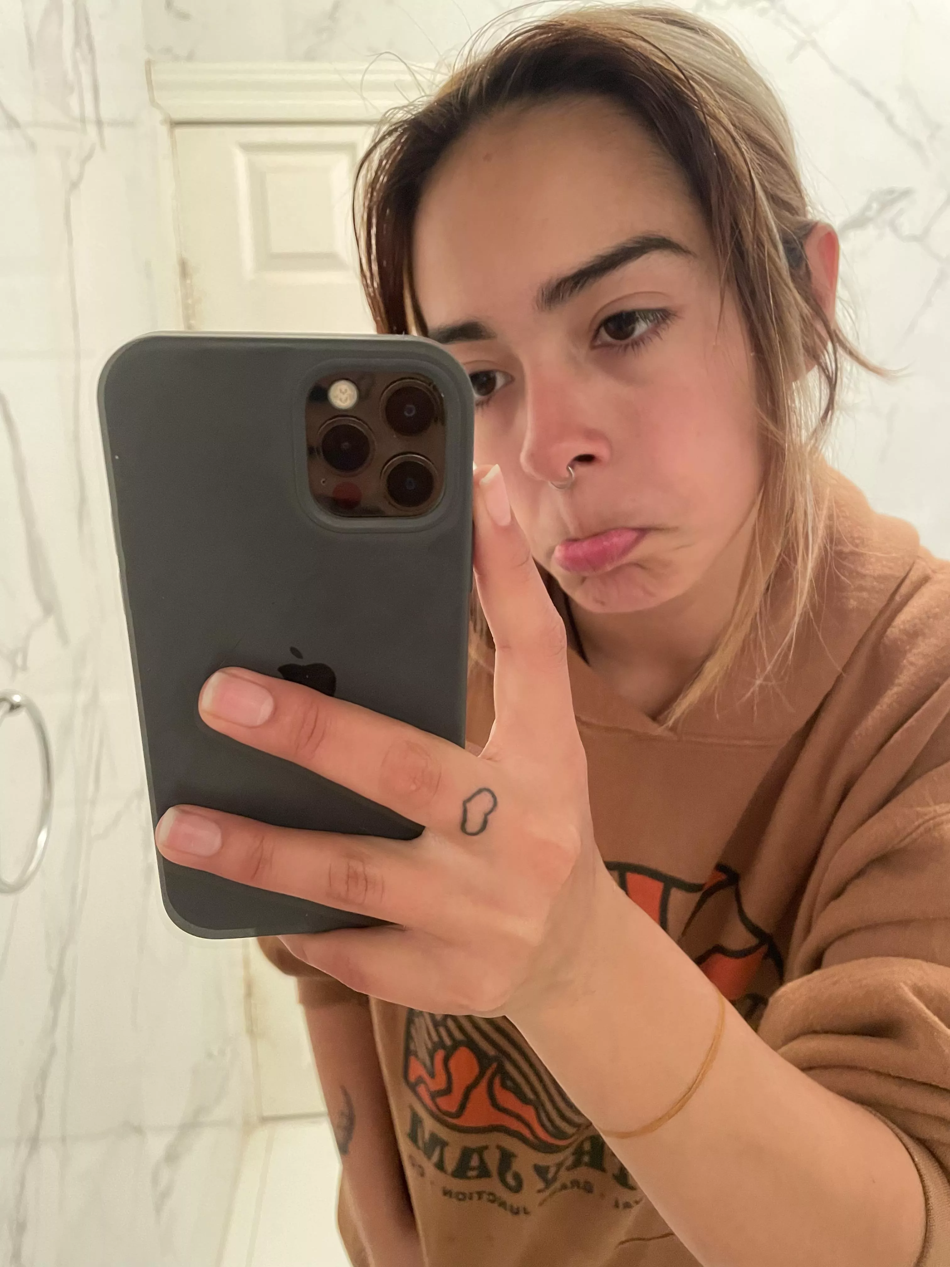 problem is, i can't find anything to wear for my job interview, any suggestion