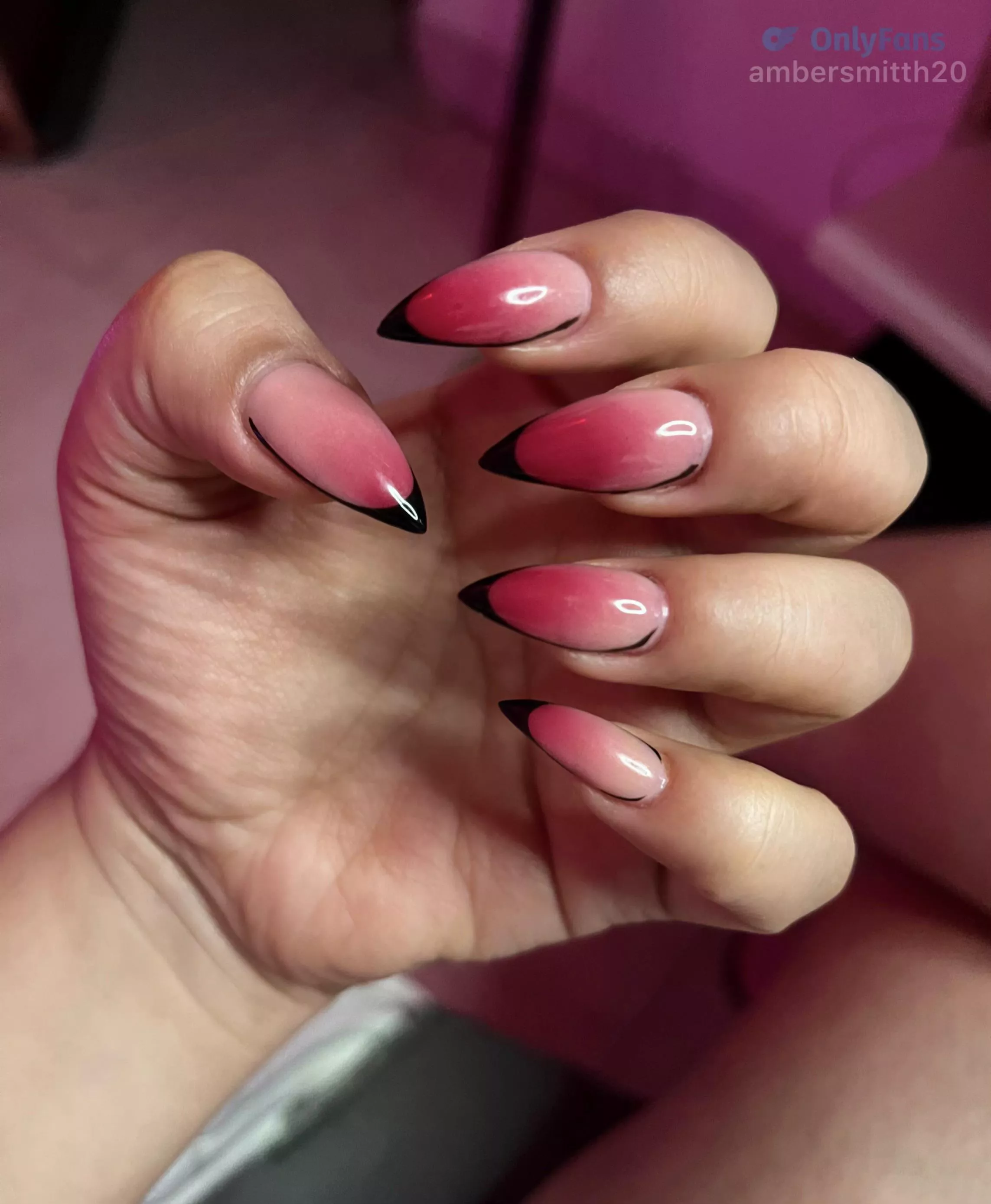 Sharp and perfect over you 💋🔥