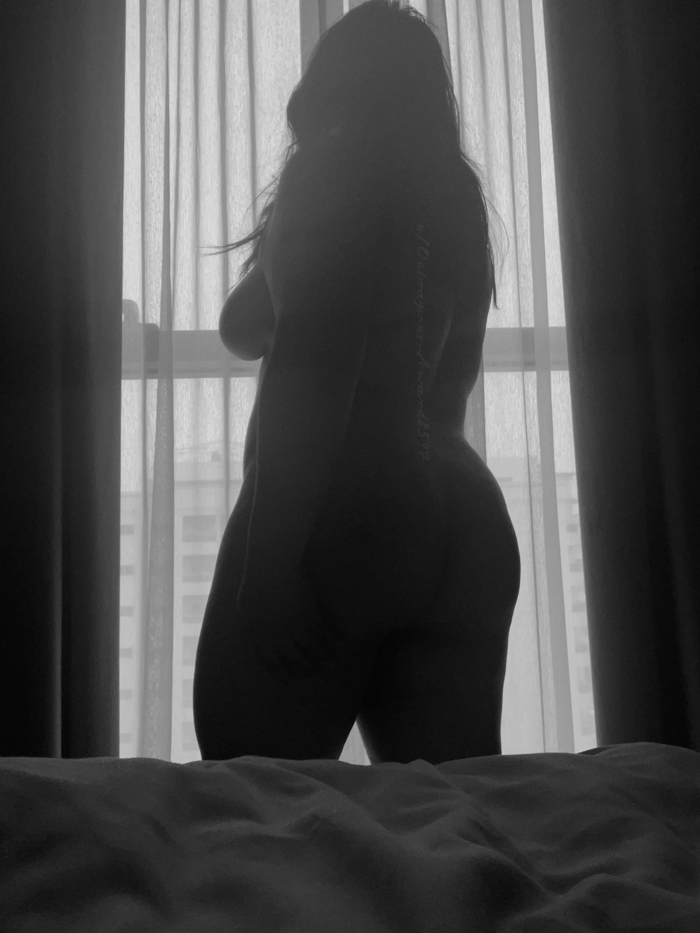 Thinking about how nice it feels to be fckd in (f)ront of this window 🪟