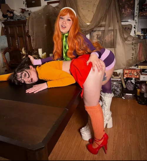 Velma and Daphne having fun [ Self (V) & Fayedawnx (D) ]