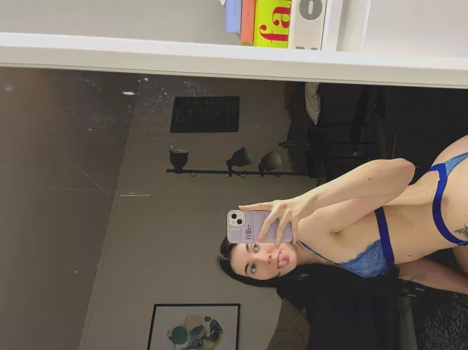  Wanna fuck on the first date? 