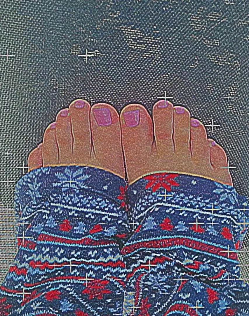 What do u think of my small pretty feet