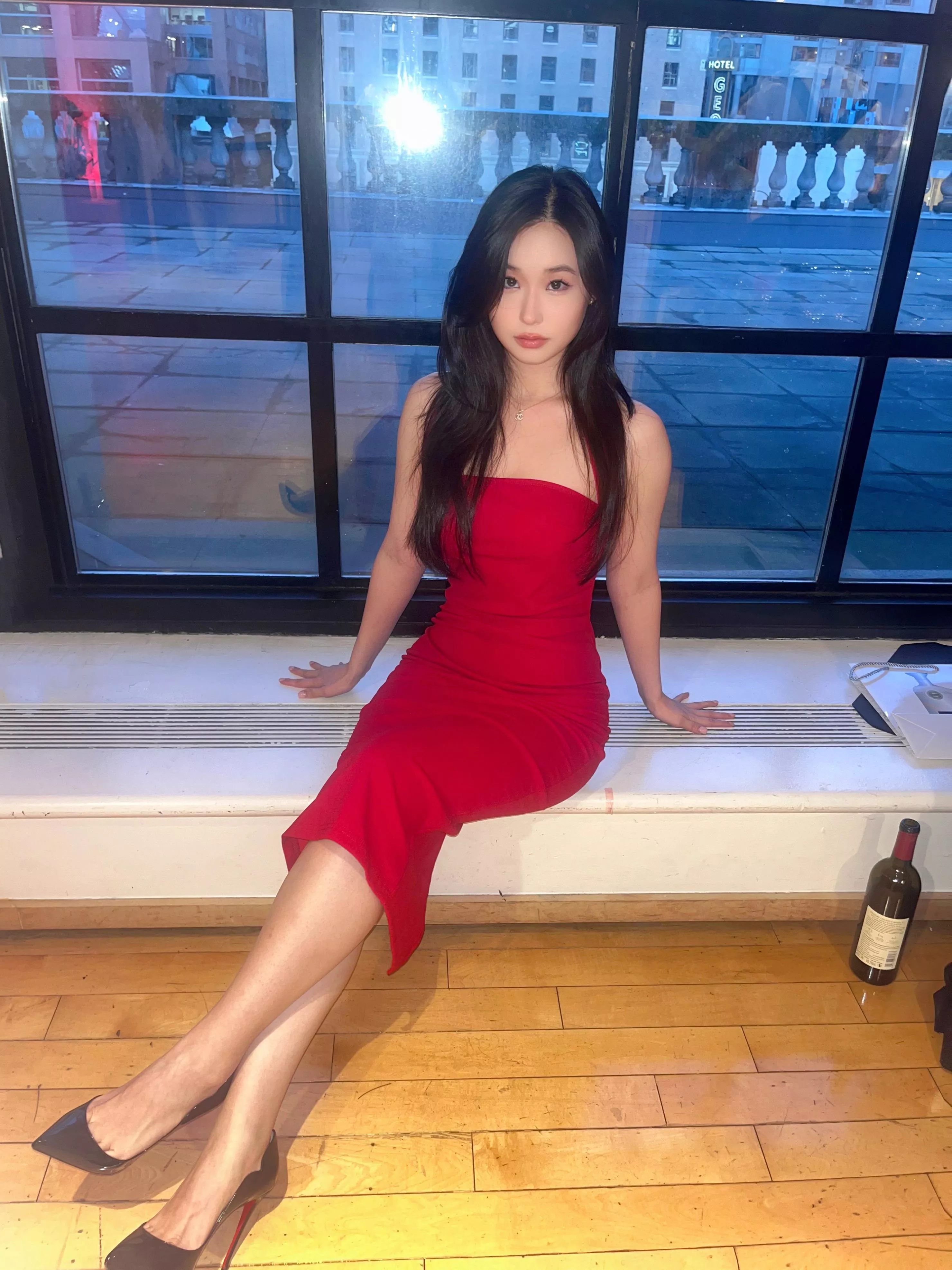 who likes louboutins?