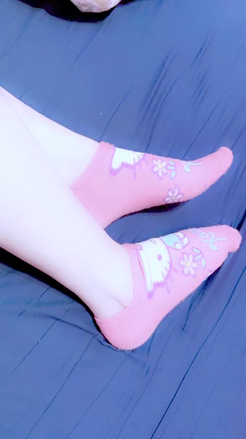 who’s licking my socks after i workout? [F]